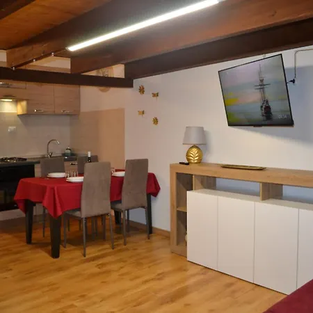 Apartment La Dimora Di Alice *